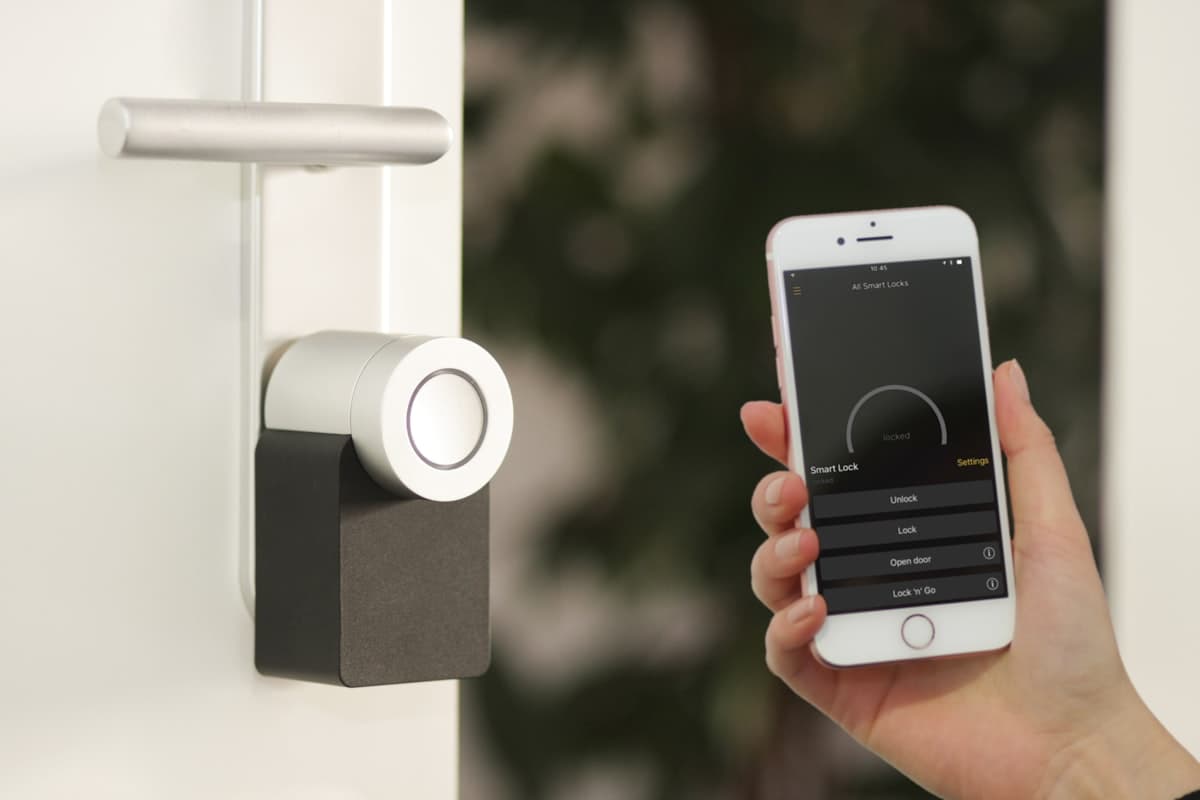 Professional locksmith providing fast emergency service in Tampa, Florida